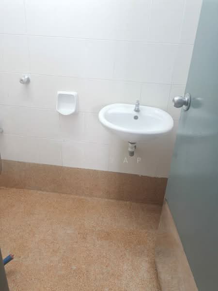 Pangsapuri untuk Dijual di Ria Apartment - SC Yap - Bathroom - PropertyGuru.com.my