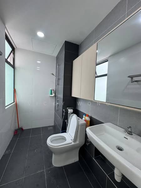 Servis Apartment untuk Dijual di Wave @ Marina Cove - Vicky Wong - Bathroom - PropertyGuru.com.my