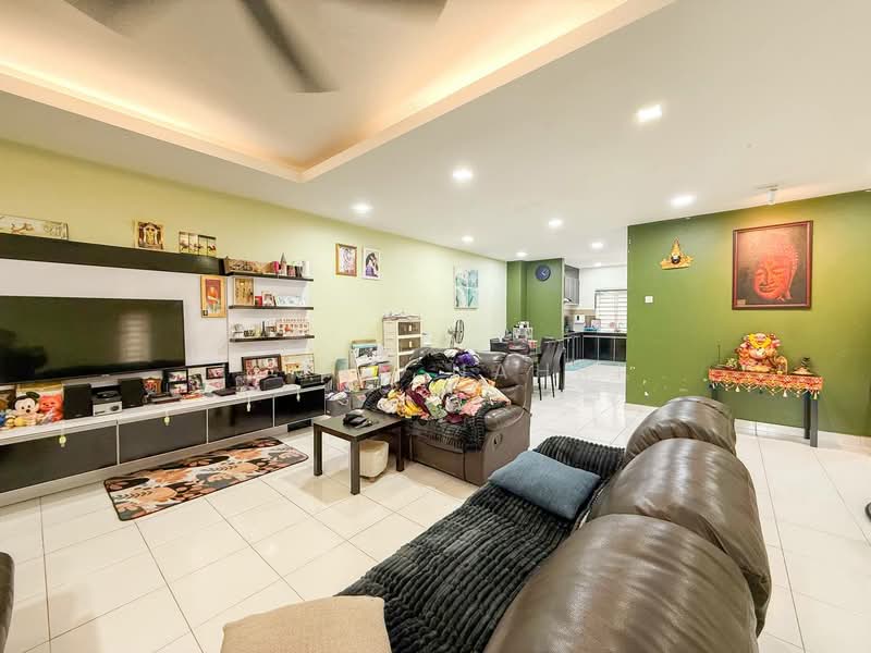 2-storey Terraced House for Sale in Taman Ixora (Sepang) - Ilman Nahri - Living Room - PropertyGuru.com.my