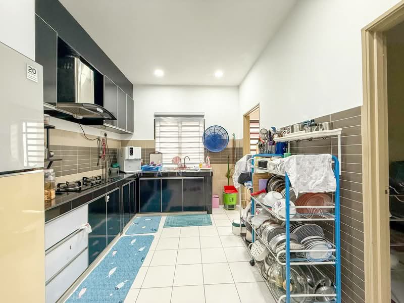 2-storey Terraced House for Sale in Taman Ixora (Sepang) - Ilman Nahri - Kitchen - PropertyGuru.com.my