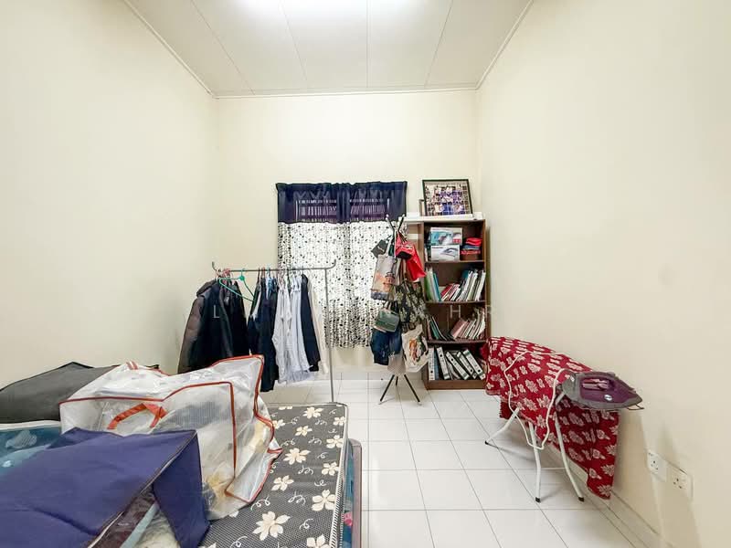 2-storey Terraced House for Sale in Taman Ixora (Sepang) - Ilman Nahri - Bedroom - PropertyGuru.com.my
