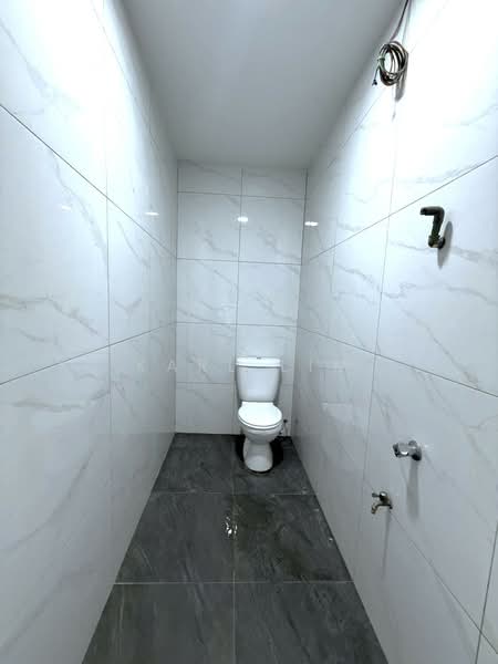 2-storey Terraced House for Sale in Taman Mount Austin (Tebrau) - Karl Lim - Bathroom - PropertyGuru.com.my