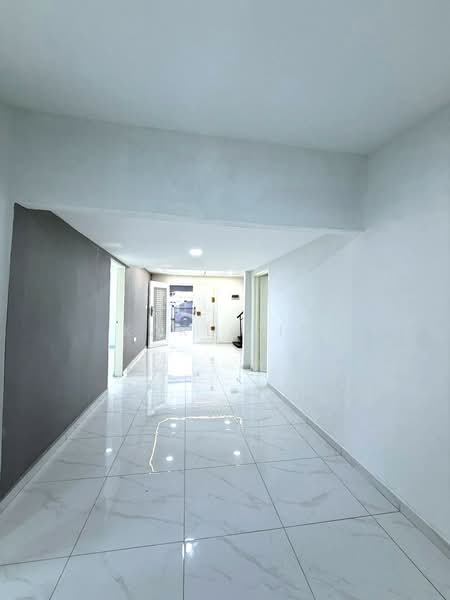 2-storey Terraced House for Sale in Taman Mount Austin (Tebrau) - Karl Lim - Corridor - PropertyGuru.com.my