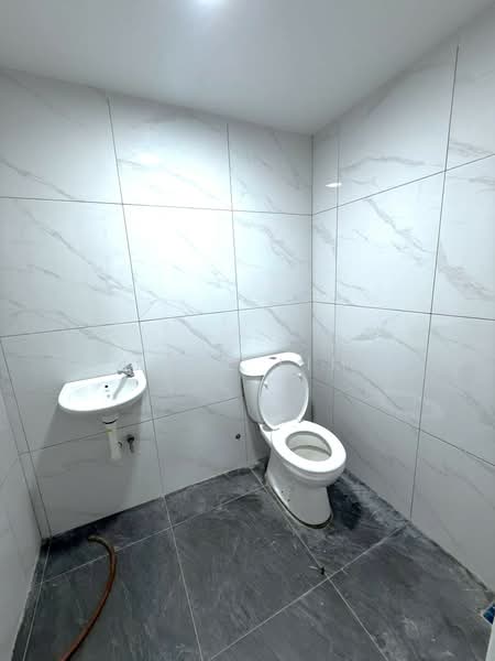 2-storey Terraced House for Sale in Taman Mount Austin (Tebrau) - Karl Lim - Bathroom - PropertyGuru.com.my
