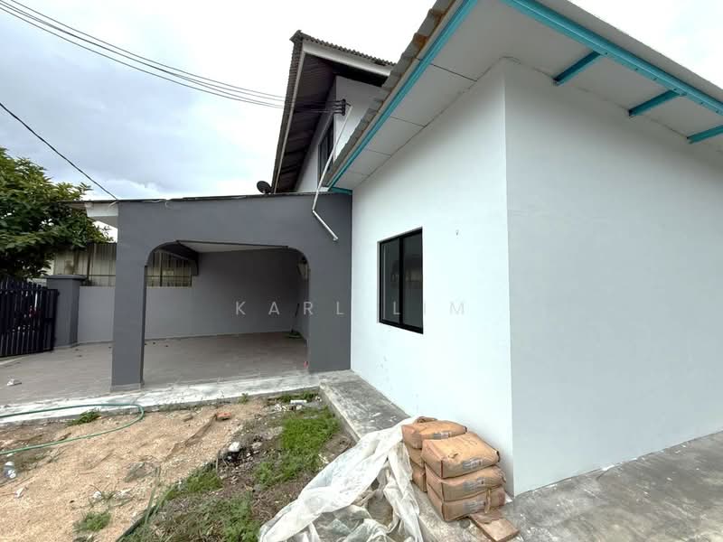 2-storey Terraced House for Sale in Taman Mount Austin (Tebrau) - Karl Lim - Exterior - PropertyGuru.com.my