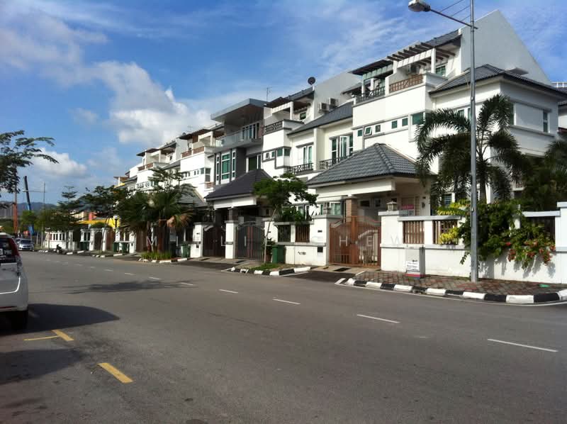 3-storey Terraced House for Rent in Jelutong (Penang) - Millie Chew - Exterior - PropertyGuru.com.my