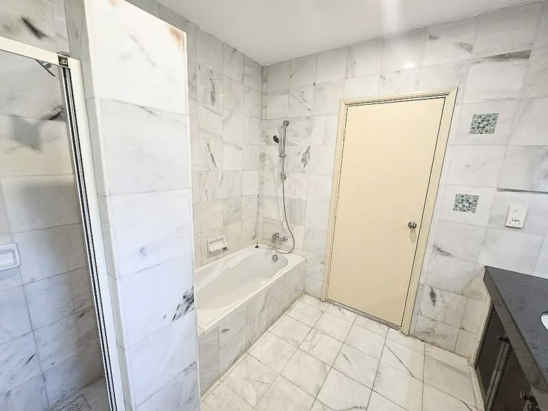 Condominium for Rent at Wickham Residence - Sandhu . - Master bedroom Bathroom1 - PropertyGuru.com.my