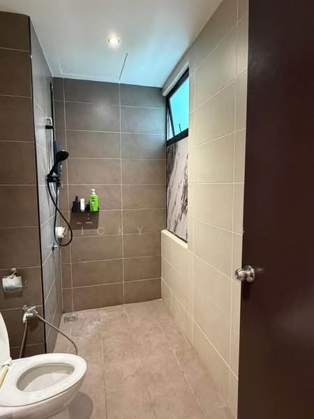 Servis Apartment untuk Dijual di Wave @ Marina Cove - Vicky Wong - Bathroom - PropertyGuru.com.my