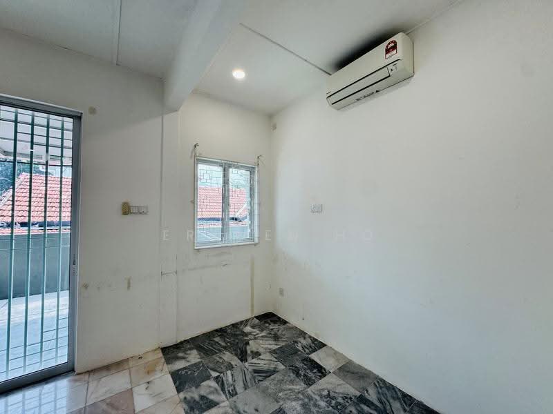 Semi-Detached House for Rent in Tanjung Bungah (Penang) - Ertmen Ho - PropertyGuru.com.my