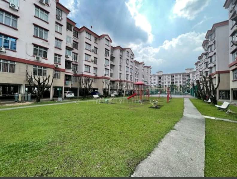 Pangsapuri untuk Dijual di Subang Perdana Goodyear Court 7 - Cindy Ng - Exterior - PropertyGuru.com.my