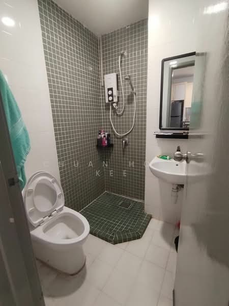 Rumah Bandar untuk Dijual di Perling (Johor) - Chuan Hong Kee - Bathroom - PropertyGuru.com.my