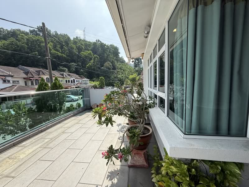 Terraced House for Sale in Taman Desa Serdang (Seri Kembangan) - Tan Chew Jiun - Balcony - PropertyGuru.com.my