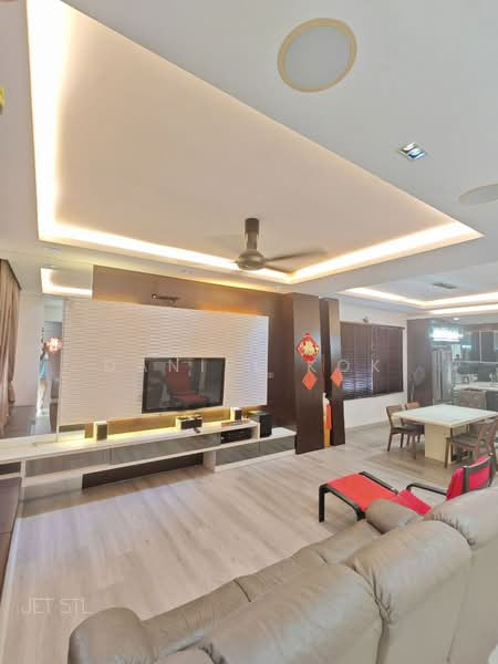 Rumah Teres 2 Tingkat untuk Dijual di Setia Indah 12 (Setia Alam) - Daniel Kok - Living Room - PropertyGuru.com.my