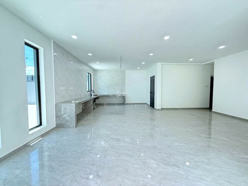 Rumah Banglo untuk Dijual di Taman Kebun Teh (Johor Bahru) - Karl Lim - Kitchen - PropertyGuru.com.my
