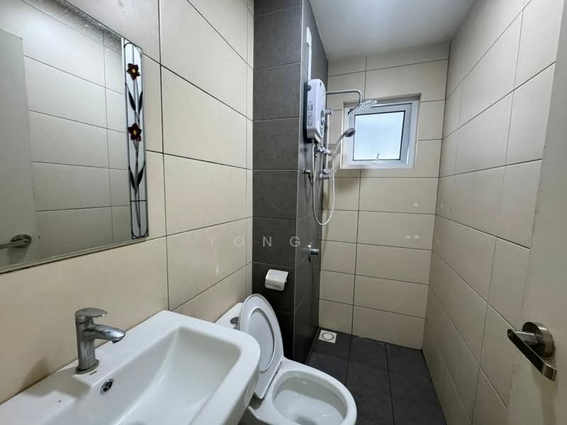 Condominium for Rent at The Holmes 1 - Yong . - Bathroom - PropertyGuru.com.my