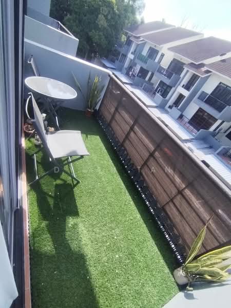 Rumah Bandar untuk Dijual di Perling (Johor) - Dylan Tan - Balcony - PropertyGuru.com.my