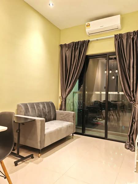 Service Residence for Rent at VIM 3 @ Desa Park North - Kew . - Living Room - PropertyGuru.com.my