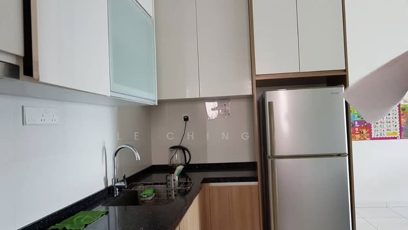 Service Residence for Rent at Sky Oasis Residence (Pangsapuri Oasis 1) - Le Ching . - Kitchen - PropertyGuru.com.my
