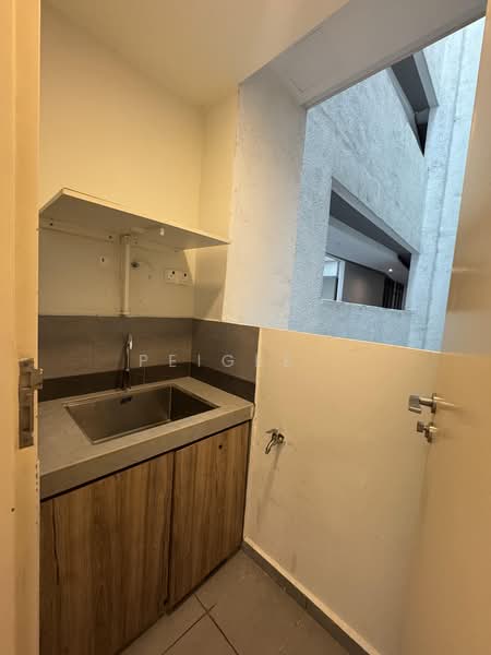 Servis Apartment untuk Dijual di Petalz Residences - PeiGee . - Balcony - PropertyGuru.com.my