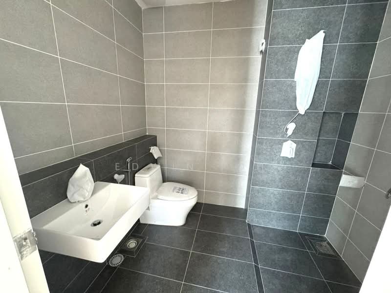 Semi-Detached House for Sale in Taman Gaya (Ulu Tiram) - Edwin Toh - PropertyGuru.com.my