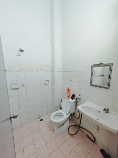 Rumah Teres 2 Tingkat untuk Disewa di Saujana Puchong (Puchong) - Evan Goh - Bathroom - PropertyGuru.com.my