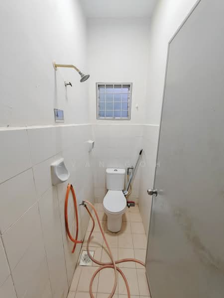 Rumah Teres 2 Tingkat untuk Disewa di Saujana Puchong (Puchong) - Evan Goh - Bathroom - PropertyGuru.com.my