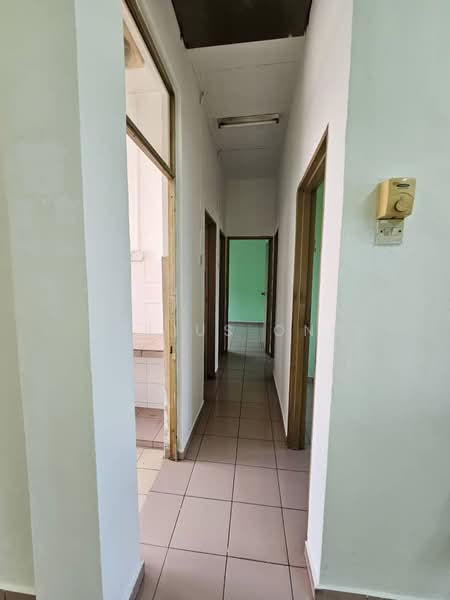Apartment for Sale at Pangsapuri Lili - Julius Ong - Corridor - PropertyGuru.com.my