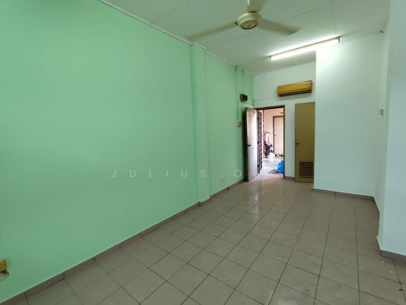 Apartment for Sale at Pangsapuri Lili - Julius Ong - Living Room - PropertyGuru.com.my
