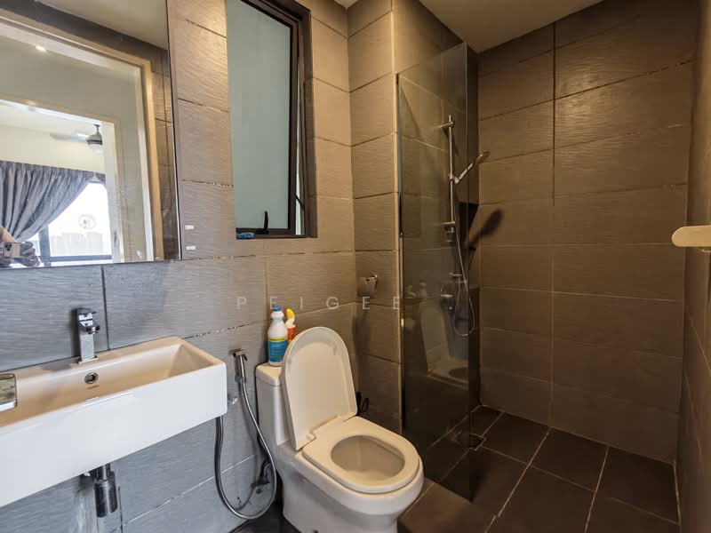 Service Residence for Rent at Petalz Residences - PeiGee . - Bathroom - PropertyGuru.com.my