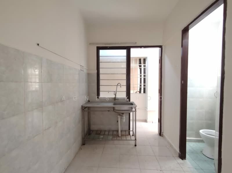 Pangsapuri untuk Disewa di Jelutong Park - Agnes Khoo - Kitchen - PropertyGuru.com.my