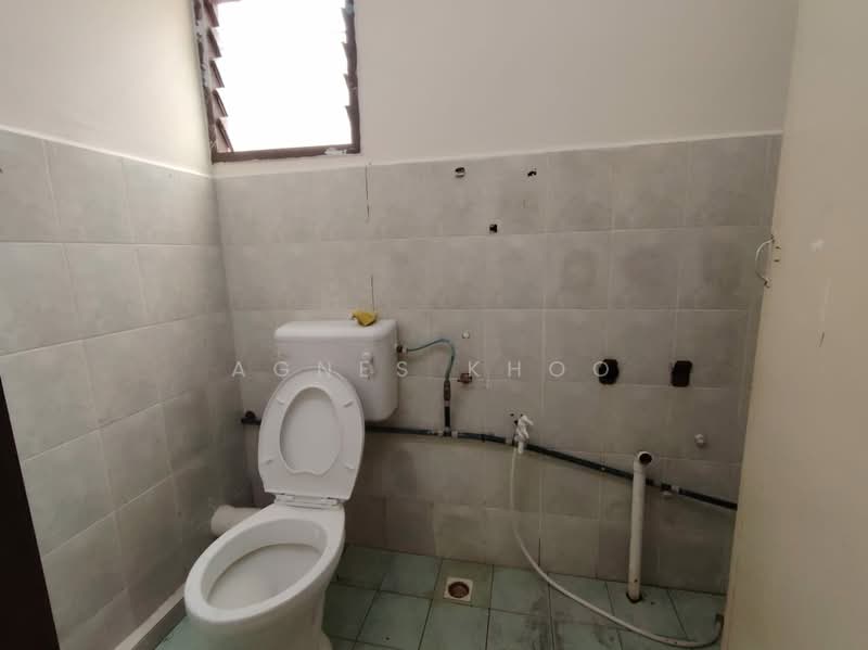 Pangsapuri untuk Disewa di Jelutong Park - Agnes Khoo - Bathroom - PropertyGuru.com.my