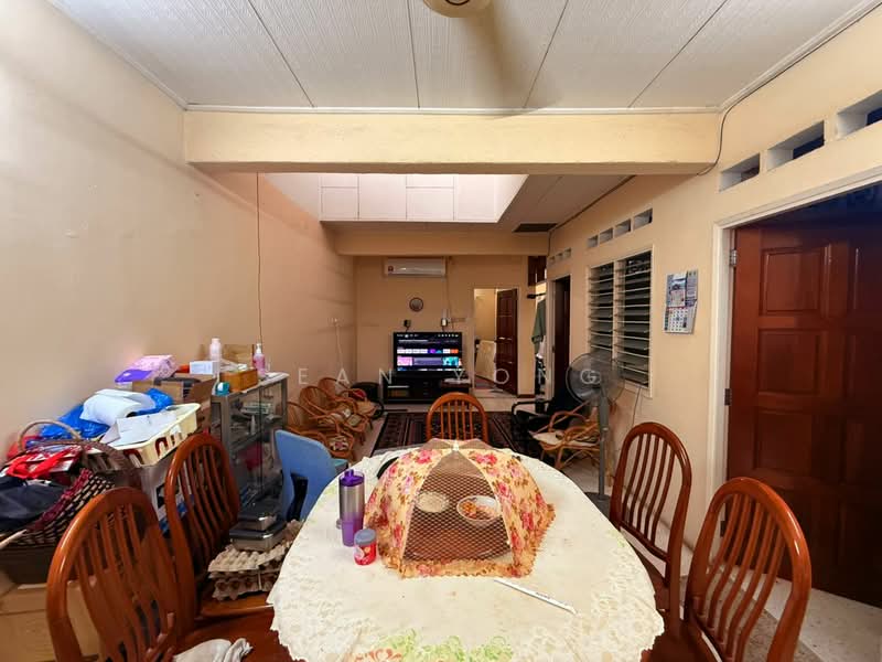 1-storey Terraced House for Sale in Desa Jaya Kepong (Kepong) - Sean Yong - Living Room - PropertyGuru.com.my