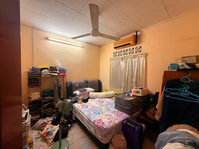 1-storey Terraced House for Sale in Desa Jaya Kepong (Kepong) - Sean Yong - Bedroom - PropertyGuru.com.my