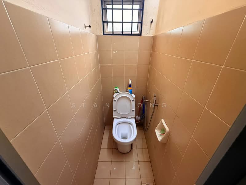 1-storey Terraced House for Sale in Desa Jaya Kepong (Kepong) - Sean Yong - Bathroom - PropertyGuru.com.my