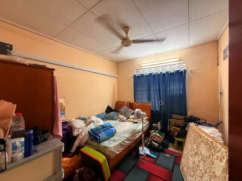 1-storey Terraced House for Sale in Desa Jaya Kepong (Kepong) - Sean Yong - Bedroom - PropertyGuru.com.my
