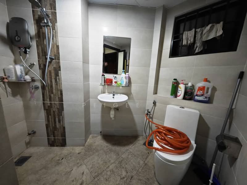 Condominium for Rent at Changkat View - PeiGee . - Bathroom - PropertyGuru.com.my