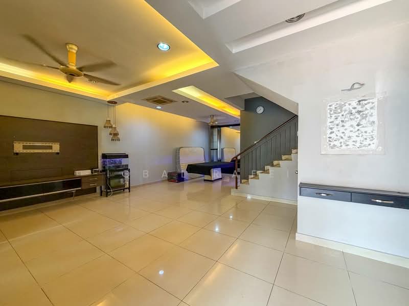 Rumah Teres 3 Tingkat untuk Dijual di Sentosa Villa (Kajang) - Iqbal Rafei - Living Room - PropertyGuru.com.my
