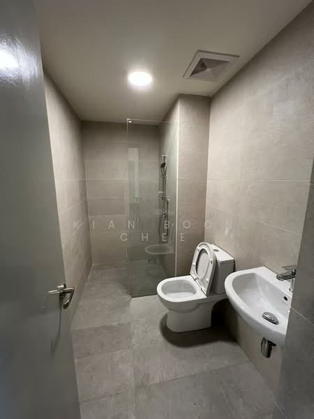 Servis Apartment untuk Disewa di 8th & Stellar - Kian Boon Chee - Bathroom - PropertyGuru.com.my