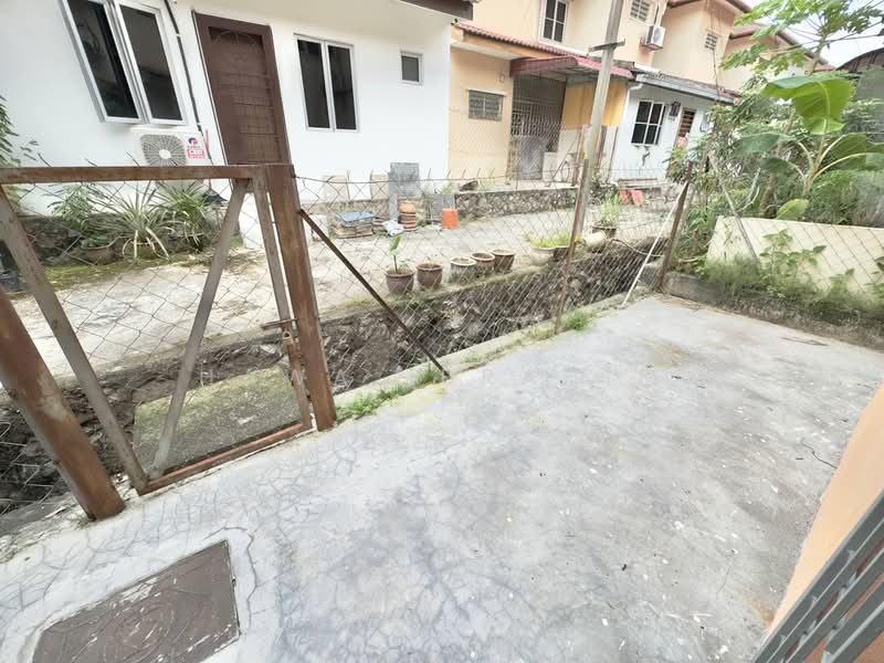 2-storey Terraced House for Sale in Taman Pelangi Semenyih (Semenyih) - Hawa Ibrahim - Exterior - PropertyGuru.com.my