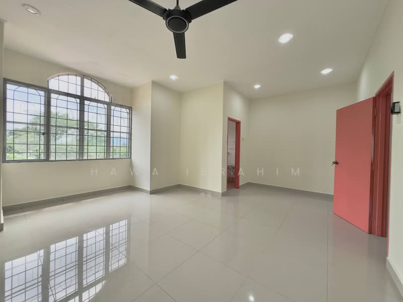 2-storey Terraced House for Sale in Taman Pelangi Semenyih (Semenyih) - Hawa Ibrahim - Interior - PropertyGuru.com.my