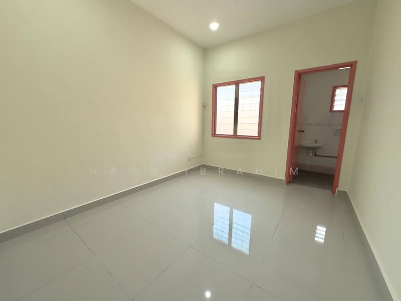 2-storey Terraced House for Sale in Taman Pelangi Semenyih (Semenyih) - Hawa Ibrahim - Interior - PropertyGuru.com.my