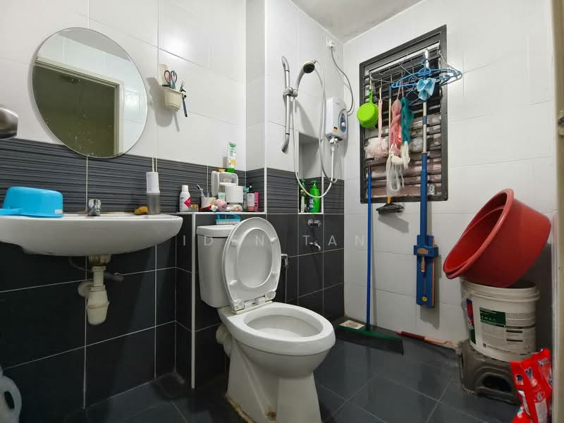 Rumah Teres 2 Tingkat untuk Dijual di Nusa Bayu (Iskandar Puteri (Nusajaya)) - Iden Tan - Bathroom - PropertyGuru.com.my
