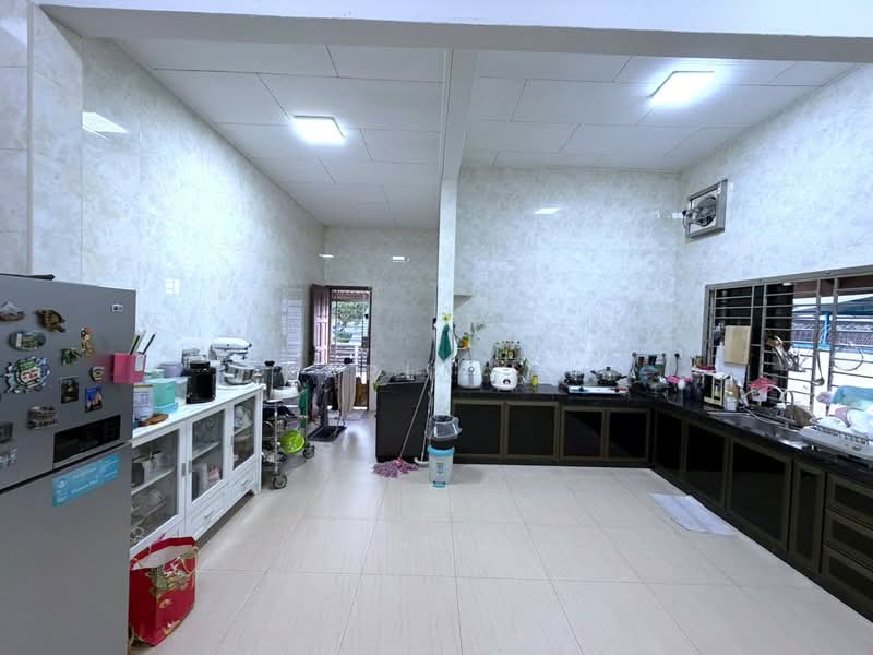 Rumah Banglo untuk Dijual di Taman Melodies (Johor Bahru) - Karl Lim - Kitchen - PropertyGuru.com.my