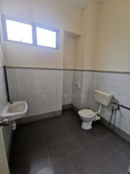 Semi-Detached House for Rent in Batu Ferringhi (Penang) - V. Goh - Bathroom - PropertyGuru.com.my