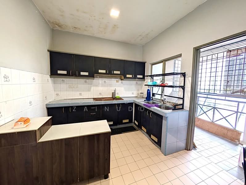 Condominium for Sale at Sri Suajaya Condominium - NORFADILAH ZAINUDDIN - Kitchen - PropertyGuru.com.my