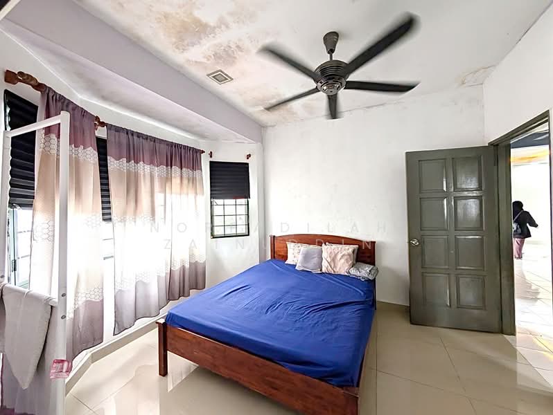 Condominium for Sale at Sri Suajaya Condominium - NORFADILAH ZAINUDDIN - Bedroom - PropertyGuru.com.my