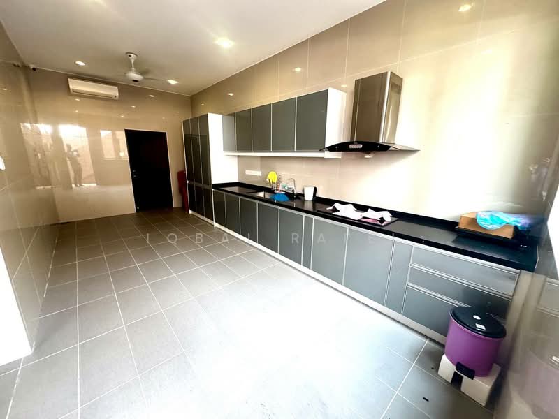 Semi-Detached House for Sale in KL City Centre (Kuala Lumpur) - Iqbal Rafei - Kitchen - PropertyGuru.com.my