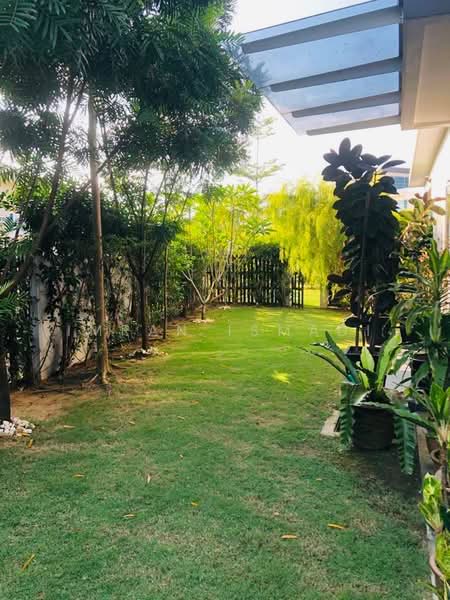 Semi-Detached House for Sale in Cyberjaya (Selangor) - Imran Ismadi - Garden - PropertyGuru.com.my
