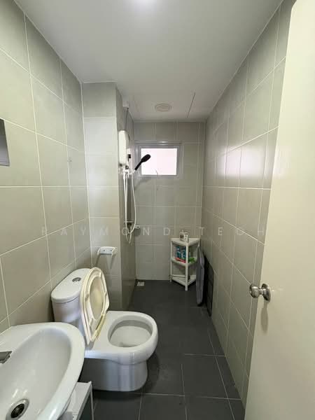 Kondominium untuk Dijual di The Peak Residences - Raymond Teoh - Bathroom - PropertyGuru.com.my