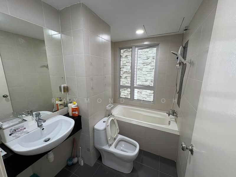 Kondominium untuk Dijual di The Peak Residences - Raymond Teoh - Bathroom - PropertyGuru.com.my